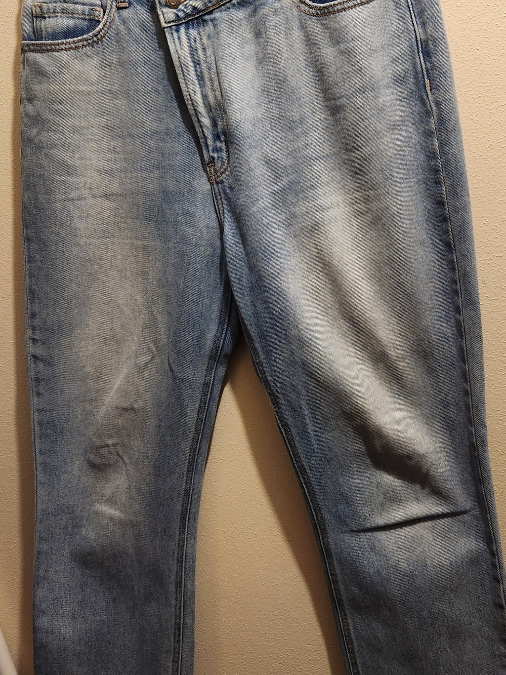 Cello Women's Straight Leg Jeans in Washed Light Blue